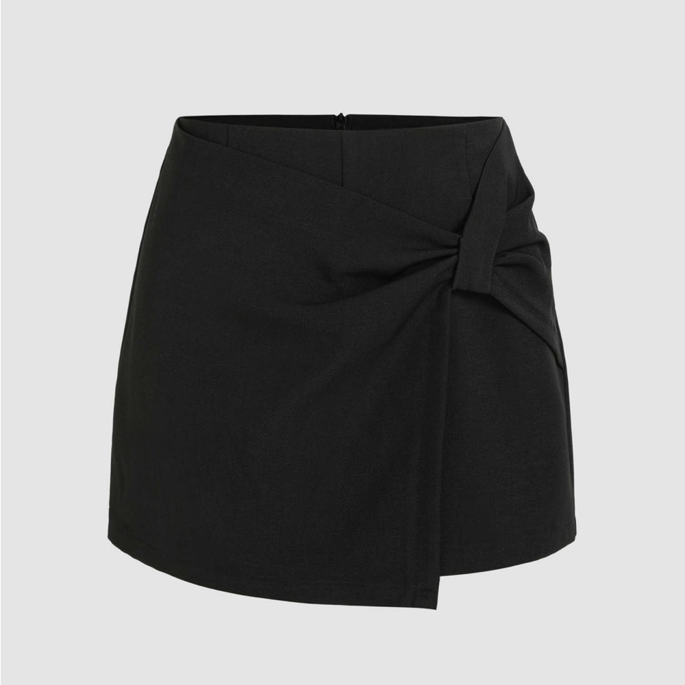 Cider High Waist Twist Short Skorts